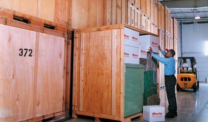Benefits of Using a Moving & Storage Company for Warehouse Storage During a Move